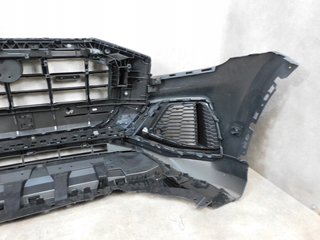 Audi q8 4m8 s line бампер перед передний новый пол решётка радиатора комплектный в Украине