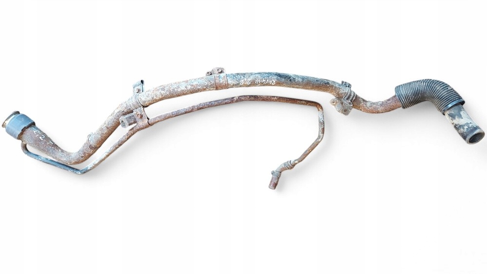 фото №3, Toyota rav4 iii 2,2 06-12 заливная горловина топлива труба