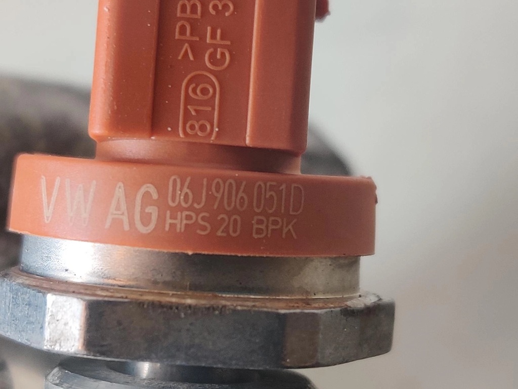 фото №9, Коллектор всасывающий левый 079133109bt cyc 4.0 v8 bentley continental gt 2012-18