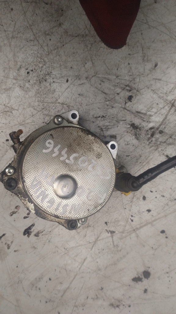 Купити Opel insignia 2,0 cdti насос вакуум 55205446