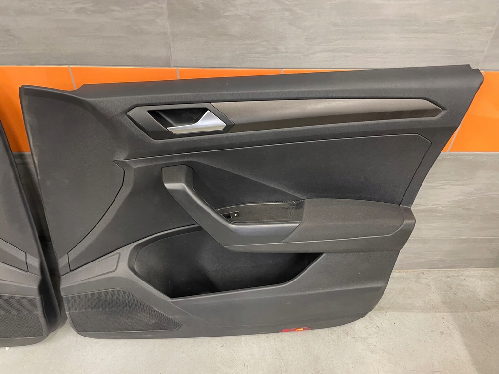 фото №3, Обшивка обивка дверь левый правый перед vw t-roc 2ga материал