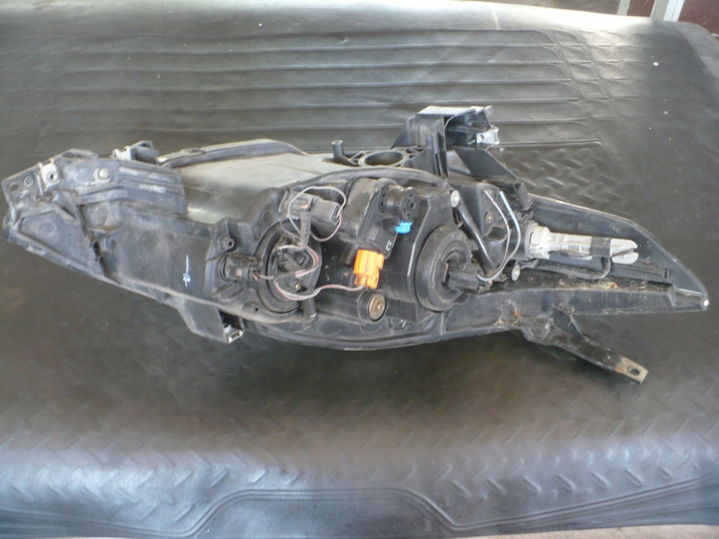 фото №3, Лампа левая передняя mazda 5 europa