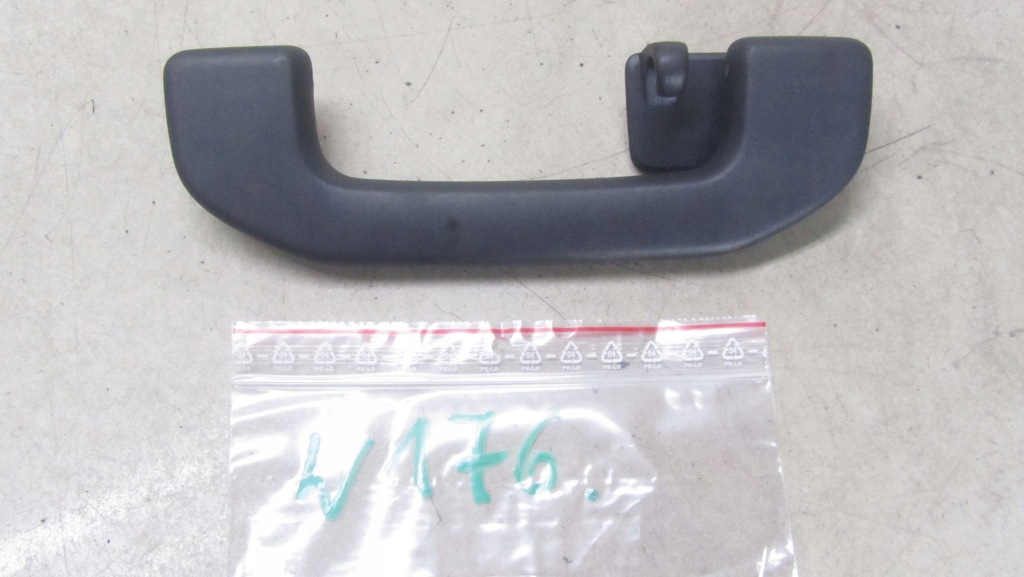 Купить Mercedes w176 ручка обшивки потолка 12-