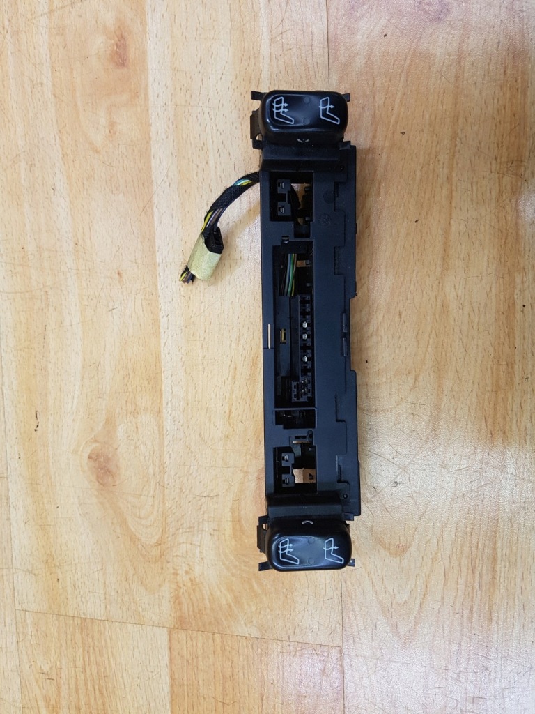 фото №1, Панель перемикачі підігрів сидіння mercedes clk w208