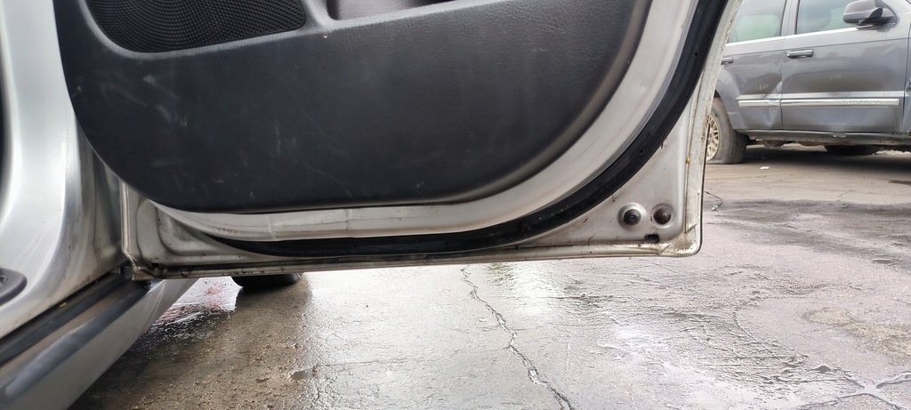 фото №14, Дверь правый задняя правое задние kia sorento ii 3d серебристый