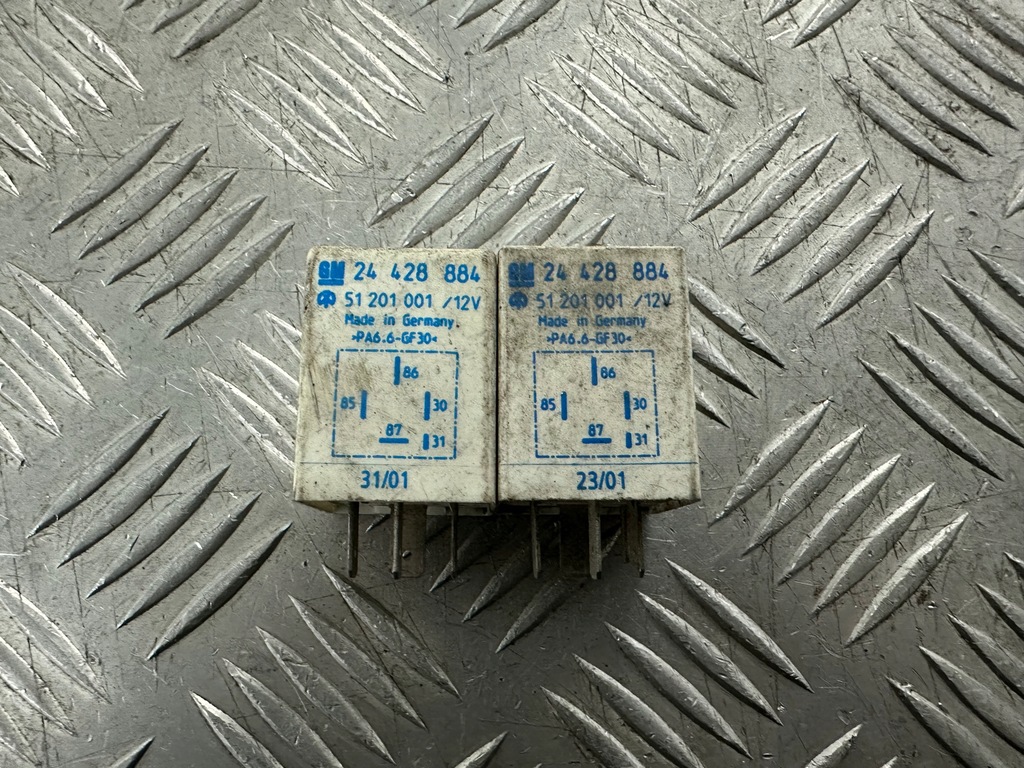 фото №1, Opel vectra b реле 24428884