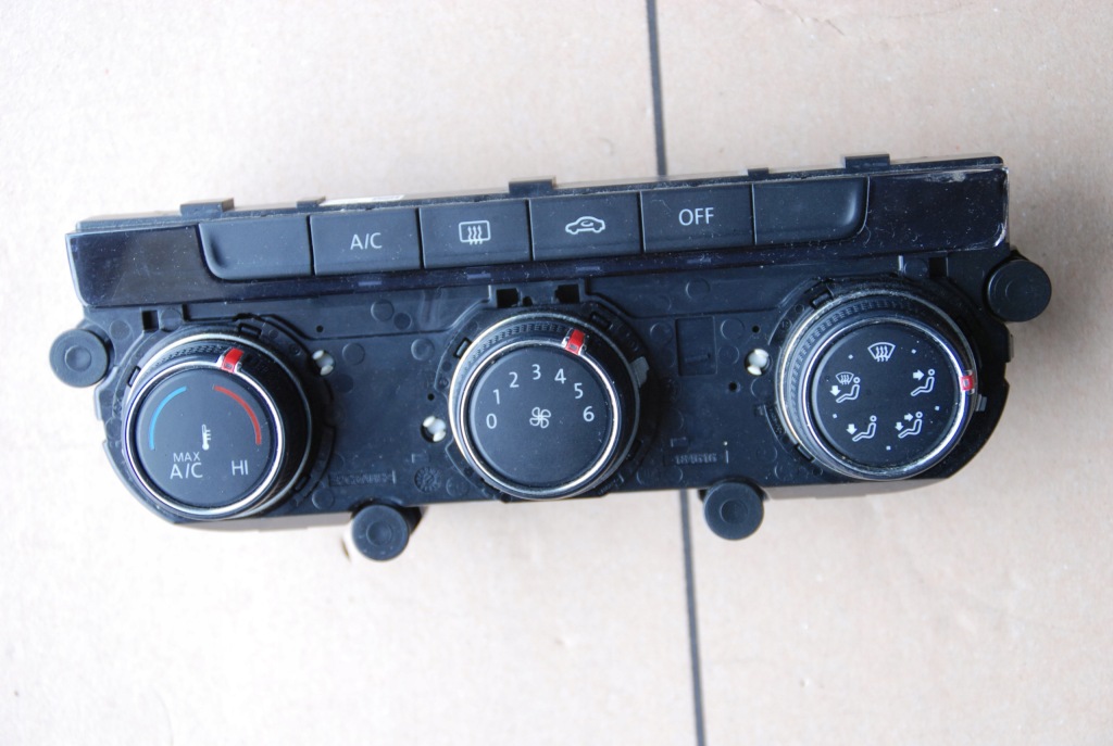 фото №1, Панель кондиціонера vw golf vii 5g0907426m