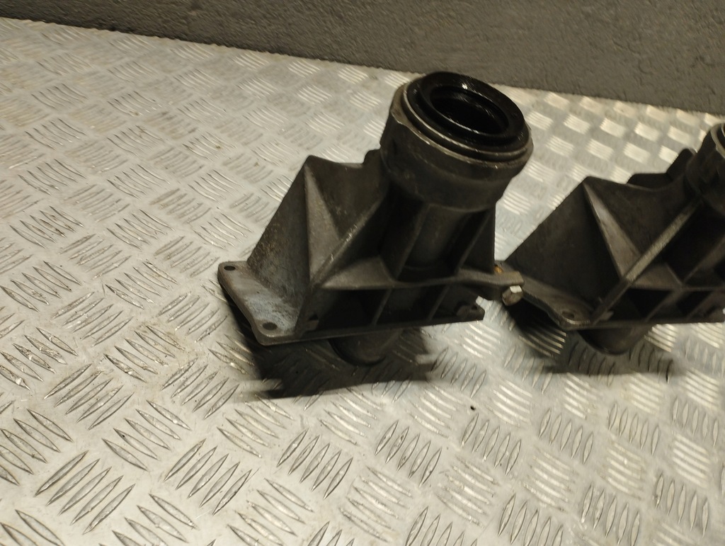 фото №6, Bmw x3 e83 кронштейн опора полуось 7516067