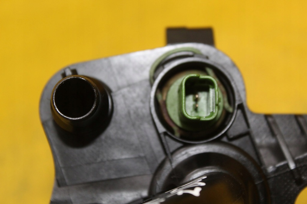 фото №6, Корпус термостата peugeot 207 1.4 ehdi 9684588980