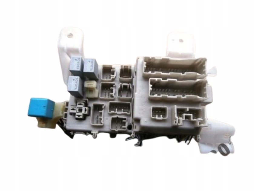 фото №1, Корпус запобіжників toyota corolla e12 1.6 b 2001-2007 rok