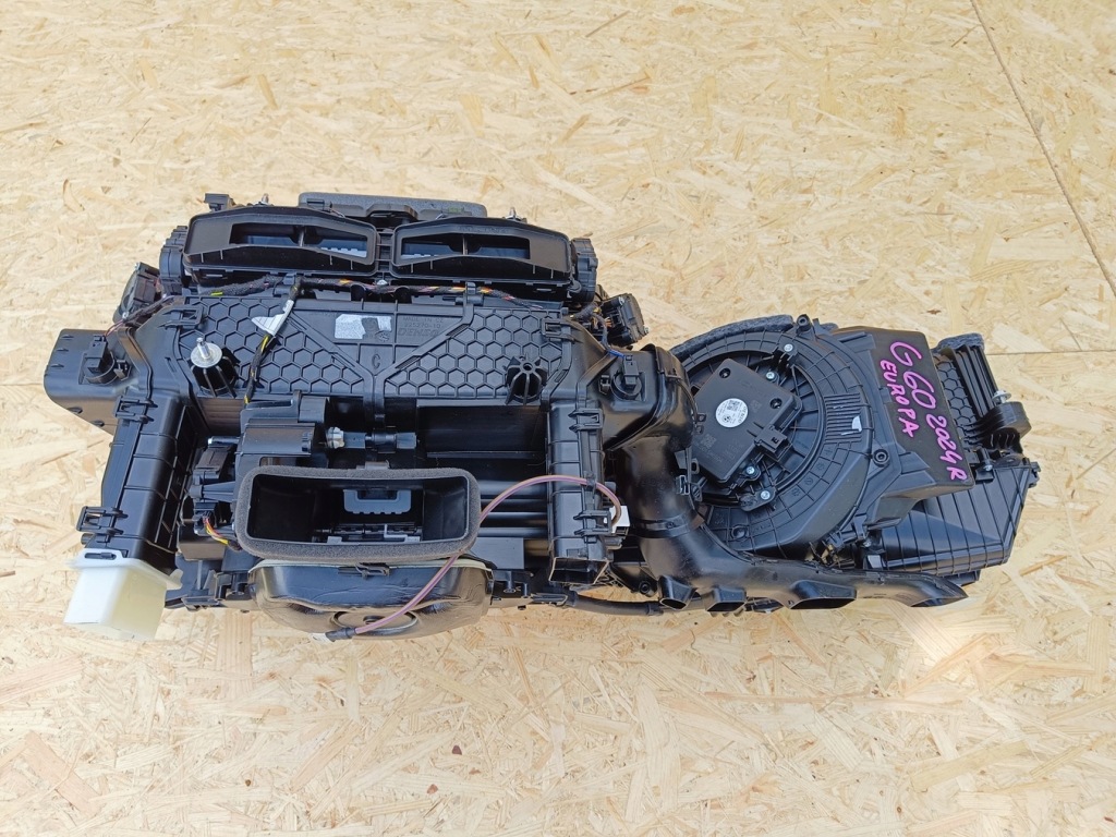 Bmw 5 g60 g61 комплектная отопитель 2024r Недорого