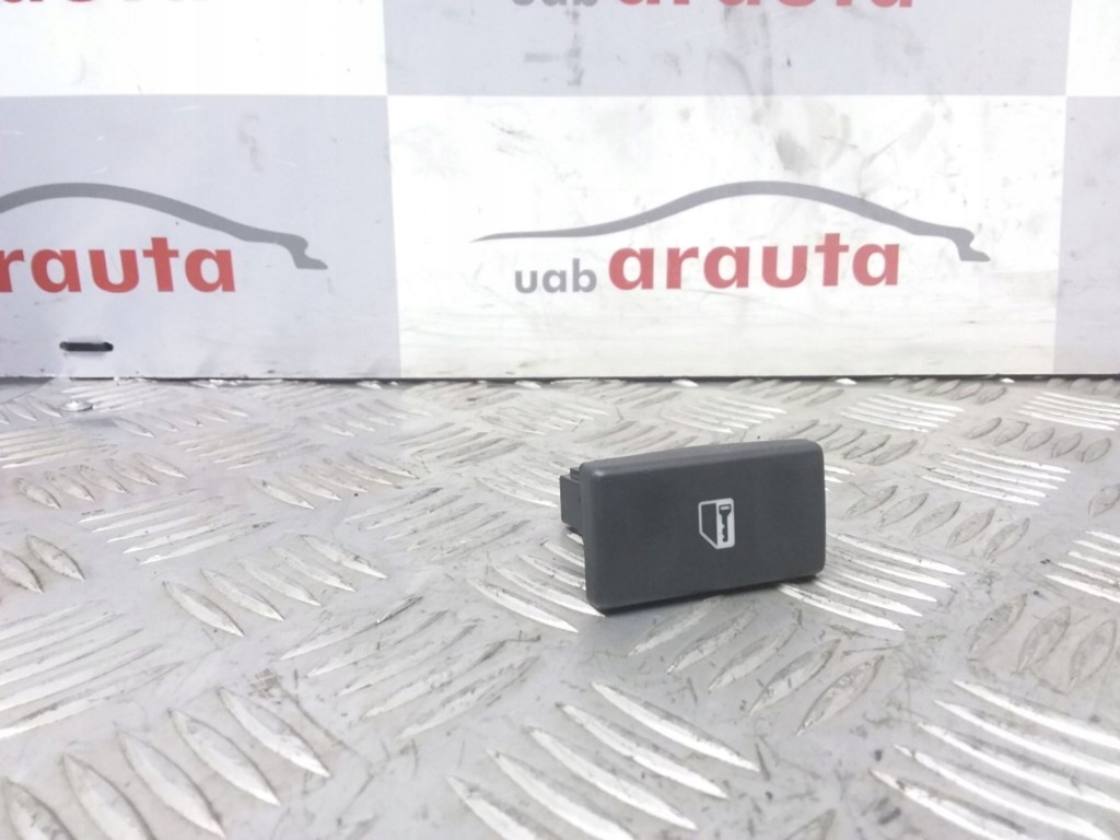 Купити 2000 land rover discovery кнопка центрального замка 101790a