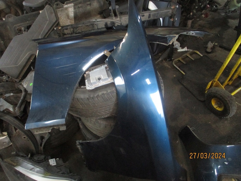 Bmw 1 f20 капот рестайлінг  бампер крило фара ремінь перед b38 Оригінал