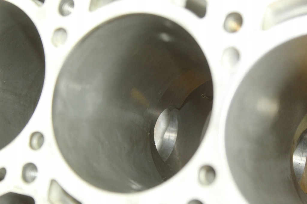 Блок двигателя dół audi a6 c6 a4 b7 4.2 fsi bat bbk 079103021s 079103032p с Разборки