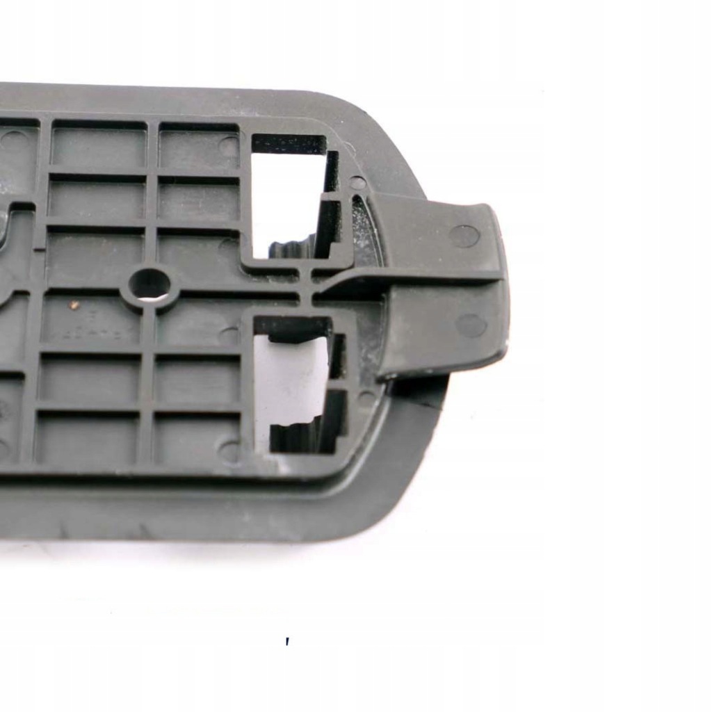 Mercedes w203 w211 кронштейн трикутник a2118900814 Ціна