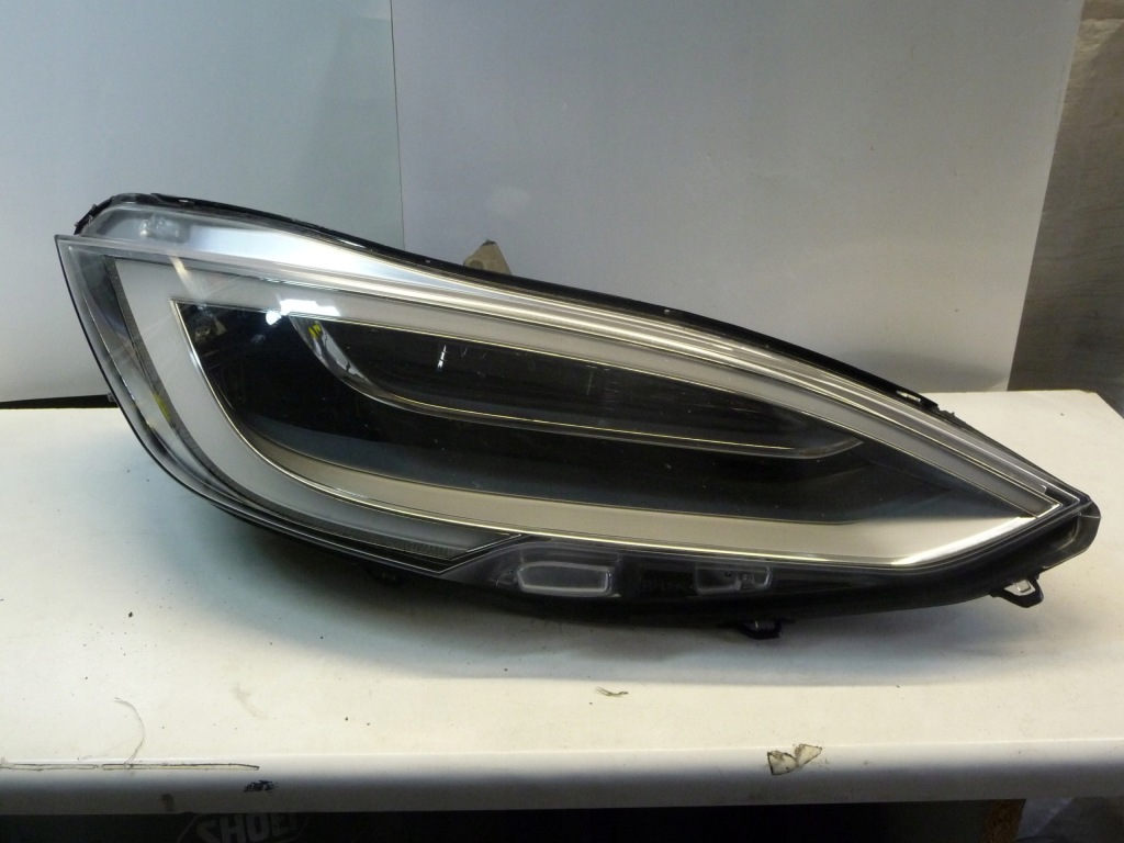 Купить Фара правый  перед full led tesla s рестайлинг  105357500e