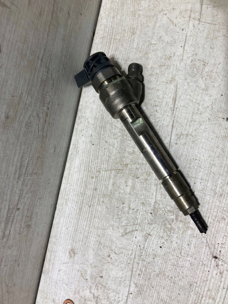 Купити Mini clubman f54 2016 форсунка 1.5 d