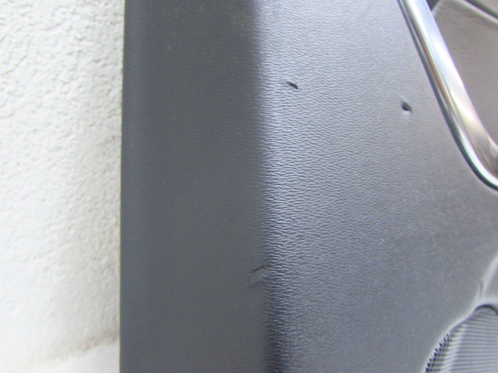 Volvo v60 10-17 обивка обшивка дверь правая  задний кожа 8686855 с Разборки