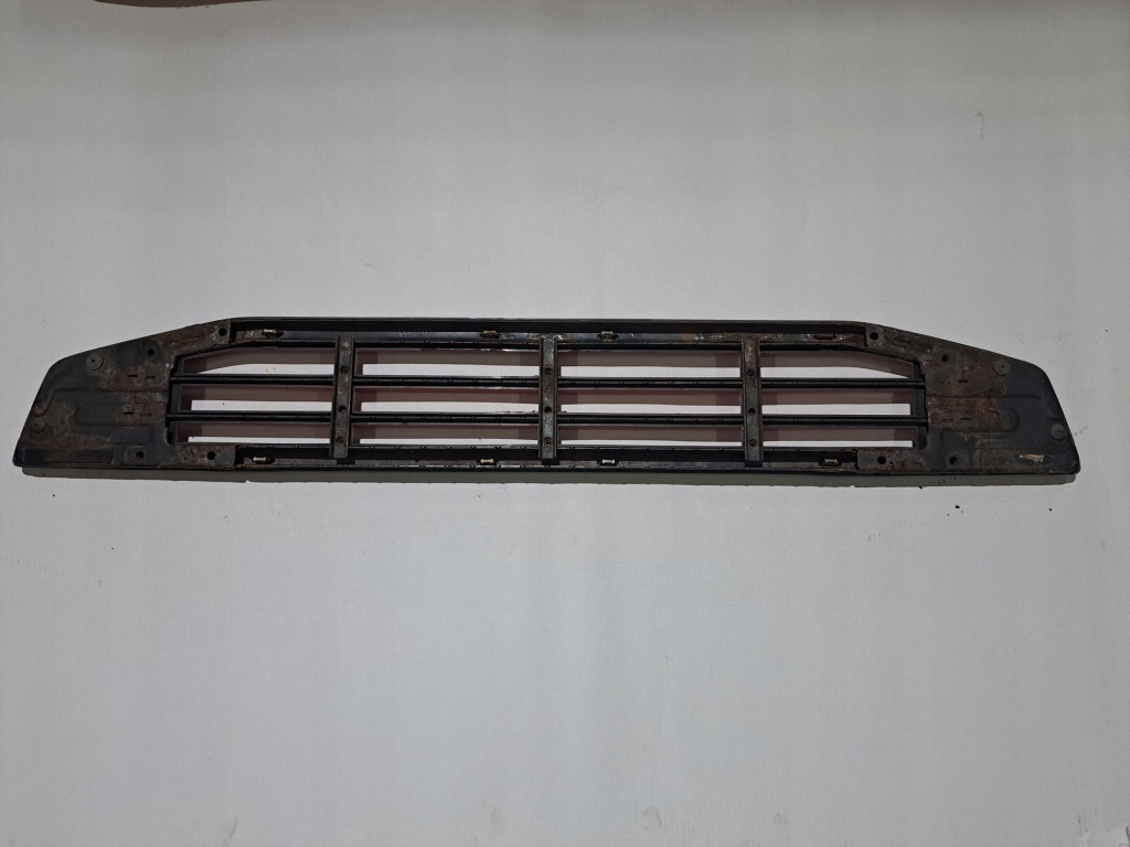 фото №4, Решётка радиатора подножка лавка решётка нижняя volvo fh 4