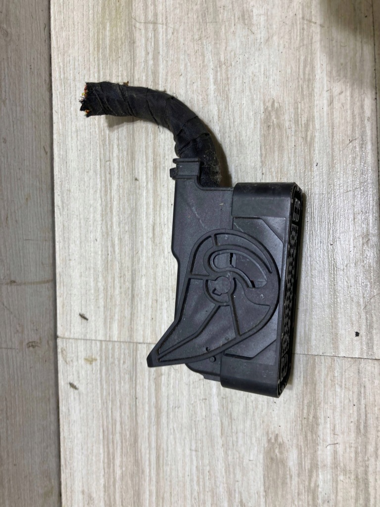 фото №1, Bmw x1 f48 f49 2018 штекер насоса abs