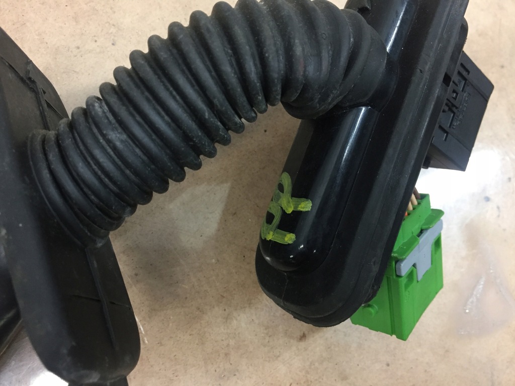 фото №3, Жгут трубопровод дверь передних p citroen оригинальный номер 9828277680