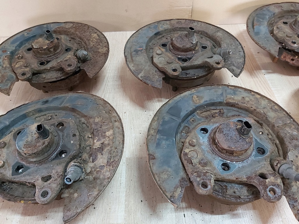 фото №8, Toyota corolla verso ii диск якірна задня права