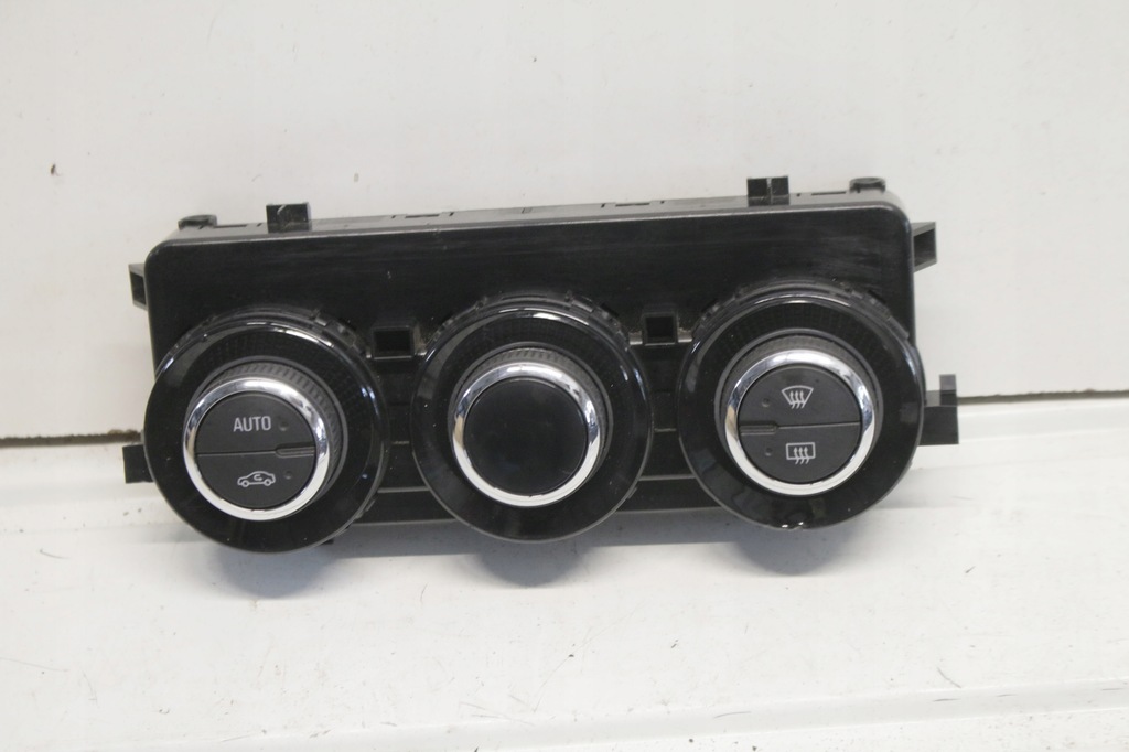 фото №1, Панель кондиционера corsa e adam