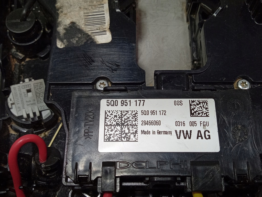 фото №9, Audi q7 ii 4m лампа потолочный перед 4m0947135dq