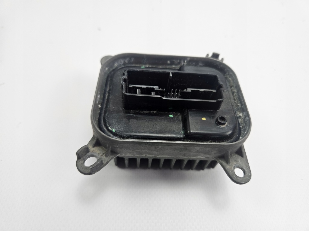 фото №8, Tesla model 3 y блок управления модуль света led преобразователь p1532925-02-c