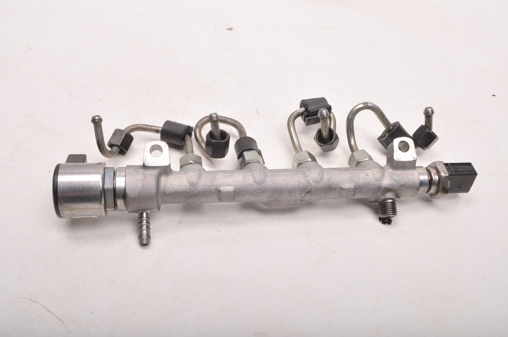 фото №8, Ford tourneo connect mk3 2.0 eco молдинг упорскування 05l130089h 04l130764b