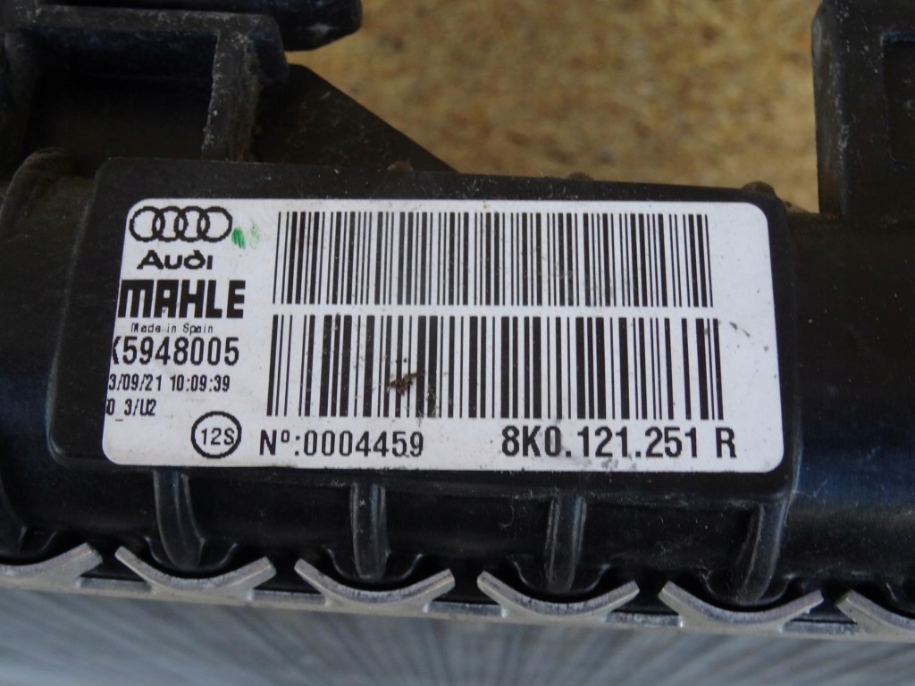 Audi a4 b8 8k a5 8t радиатор жидкость воды 8k0121251r Доставка