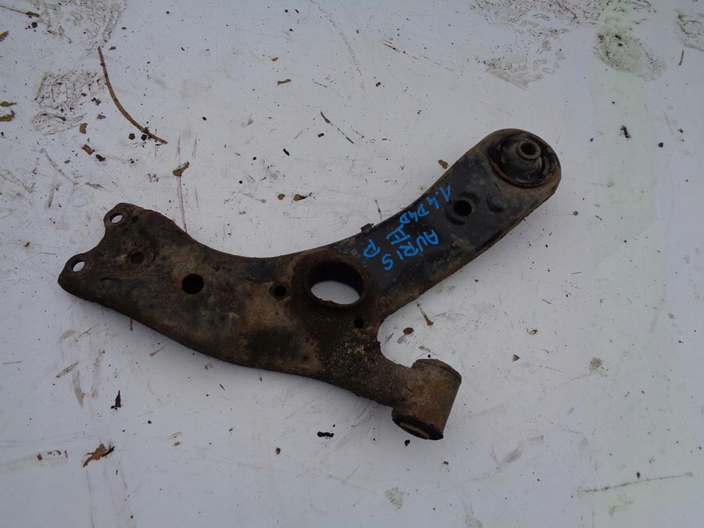фото №1, Рычаг правый перед toyota auris ii 2