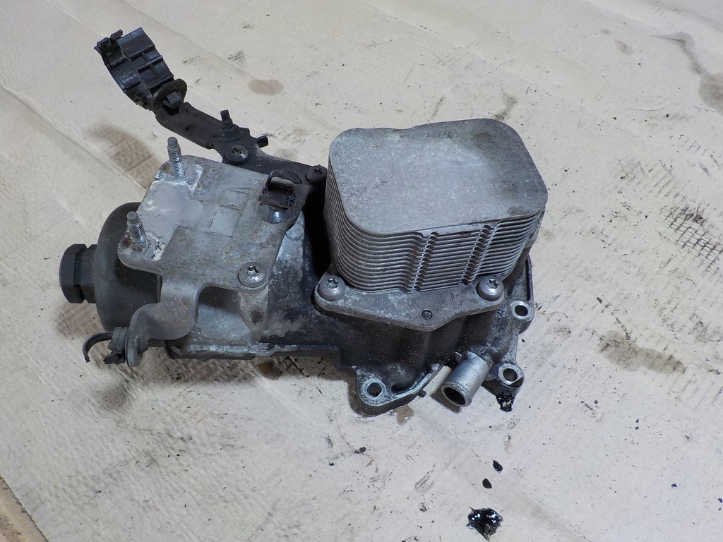 фото №1, Citroen ds3 основание радиатор фильтра масла