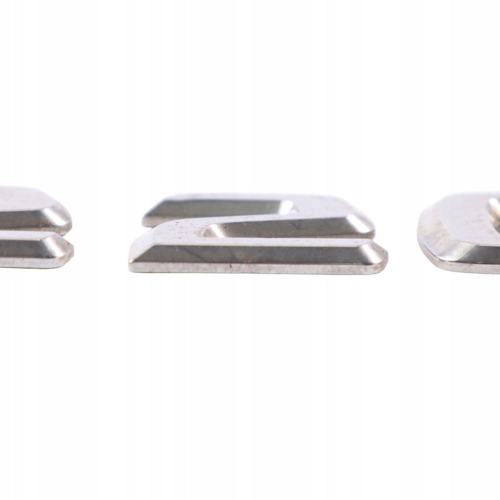 фото №11, Mercedes w204 c209 надпись обозначение задний крышки багажника c220 a2098170915