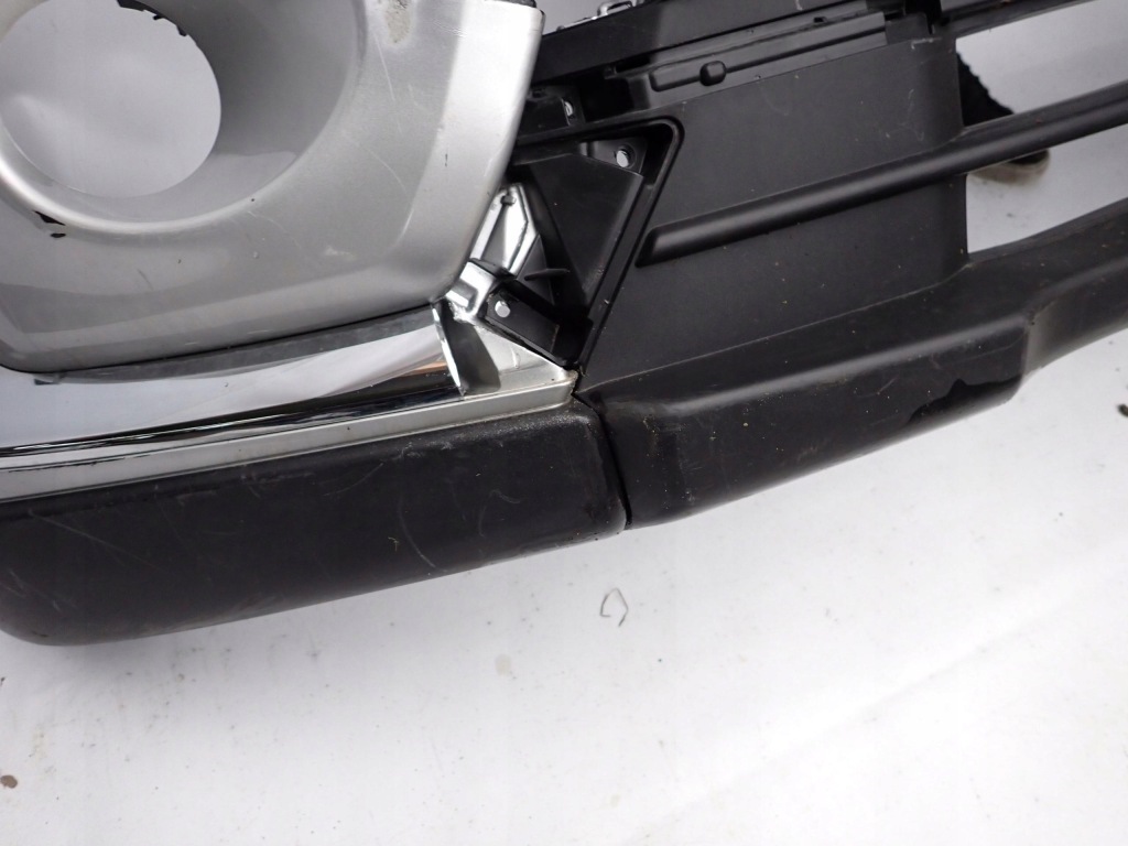 Suzuki vitara ii 2 lift 18- бампер перед передній в Україні