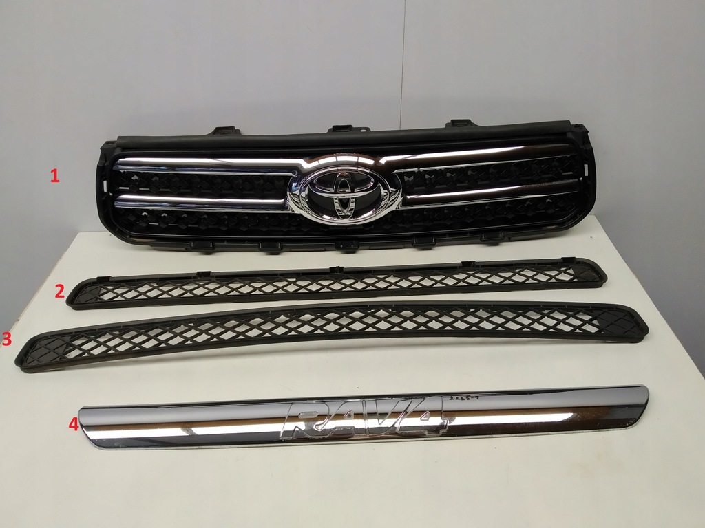 фото №1, 06- toyota rav4 решітка радіатора решітка радіатора решітка бампера перед iii iv перед молдинг rav
