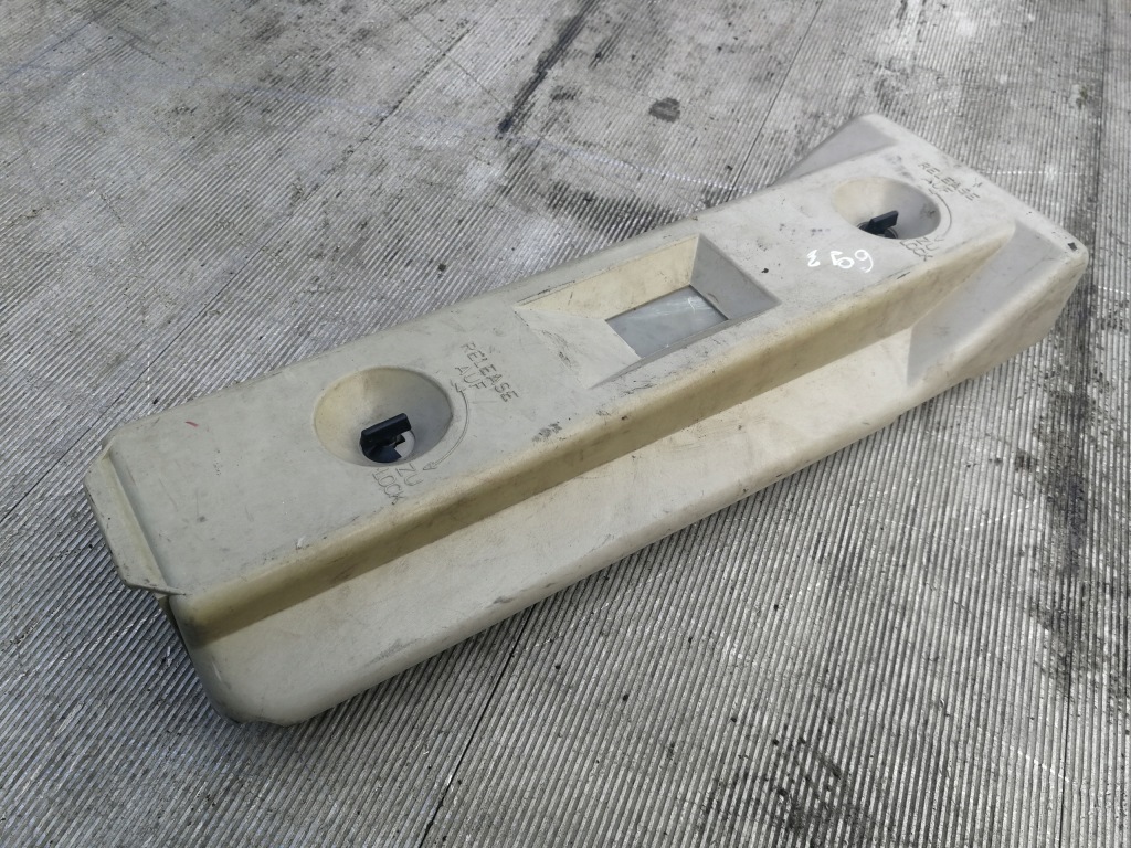 Накладка фары задний внутренняя узкая фара bmw e30 Недорого