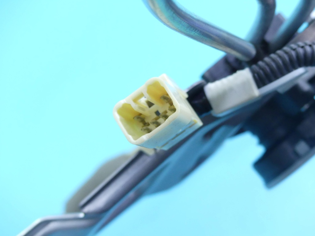 Шторка задний  правая lexus ls iv 06-12 с Разборки