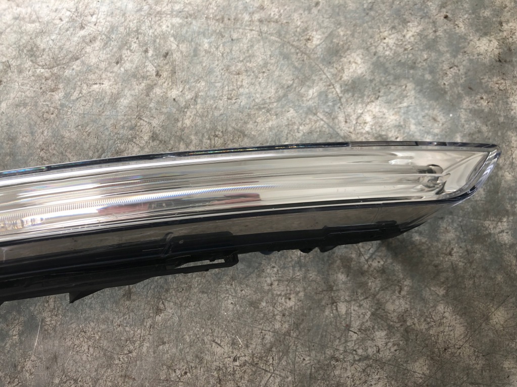 Фара поворотник led drl правый porsche cayenne 7p5941182j Недорого