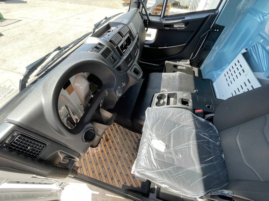 фото №11, Кабіна iveco eurocargo mlc 75,120,150, day салонний