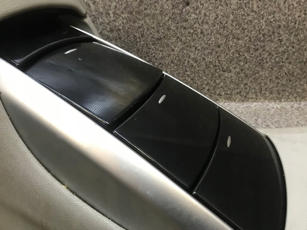 фото №8, Mercedes w251 подлокотник туннель средний кожа серая решётка обдув задняя