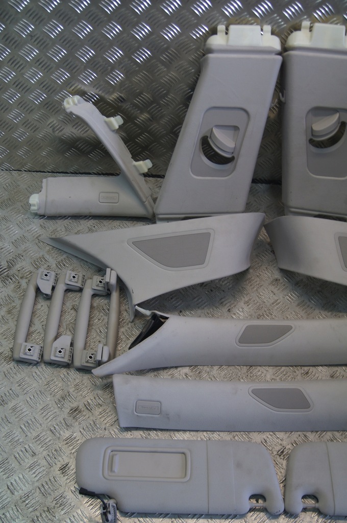 фото №9, Maserati levante потолок панорама