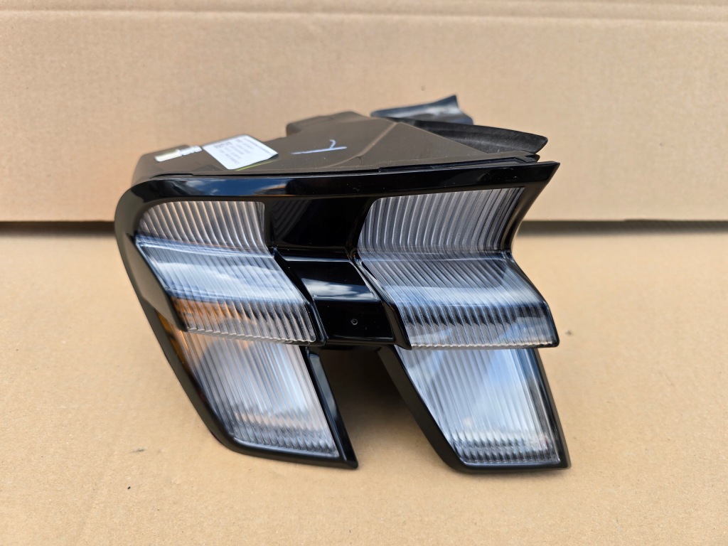 фото №1, Ford mustang mach-e лампа задняя левая lj8b-13405-af