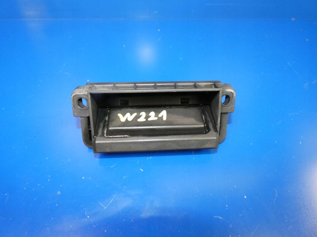 фото №1, Mercedes s w221 кнопка открывания крышки ручка