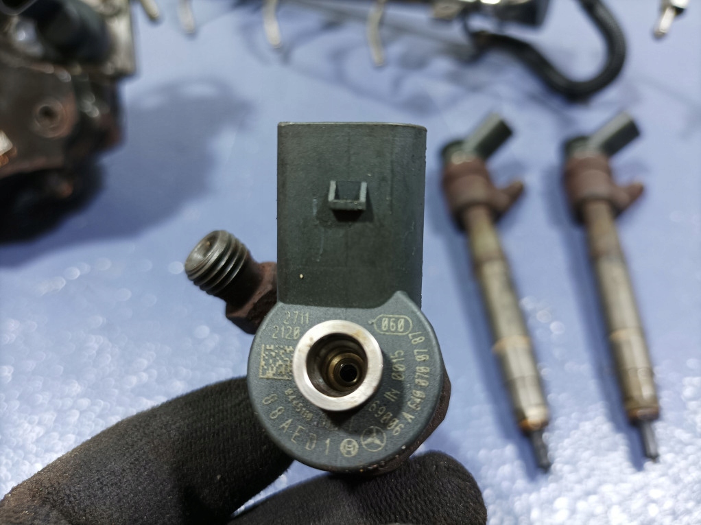 фото №7, Colt vi 1.5 did 95 km насос впрыскная форсунки молдинг набор a6400700701