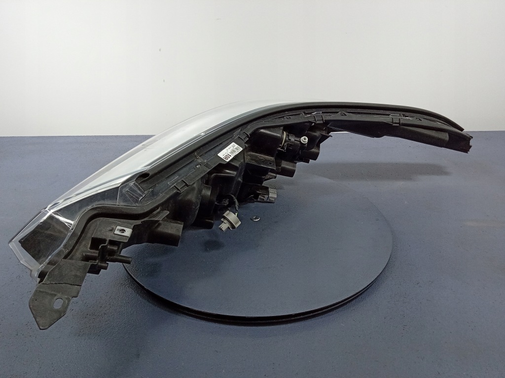 фото №3, Toyota c-hr lift фара правый led 81110-f4180