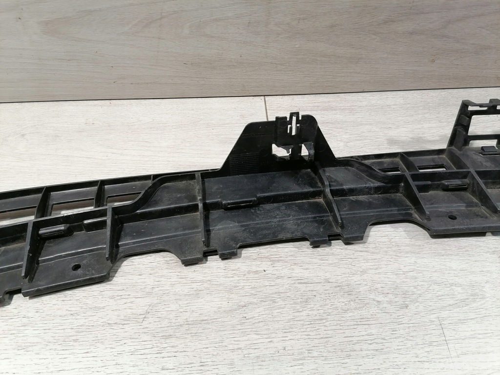 фото №8, Porsche 911 992 напрямна бампер задня 992807900