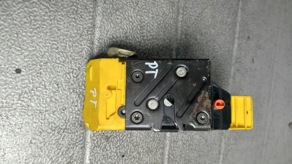 фото №1, Замок правый задняя volvo s60 02r sedan 2.4d5 6pin