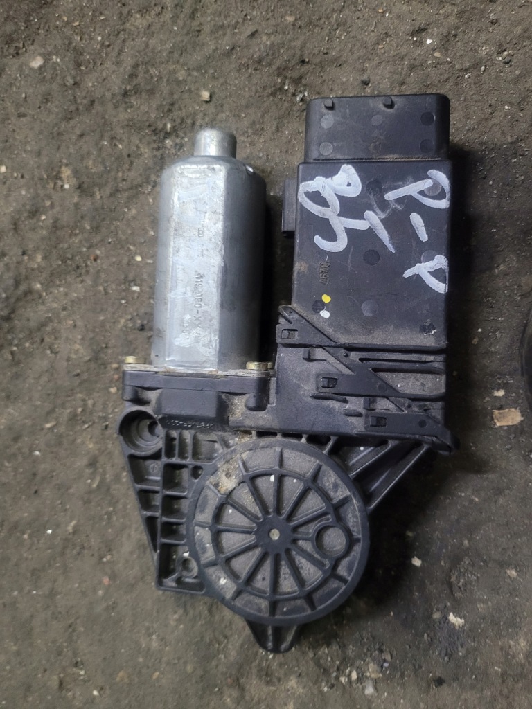 фото №1, Моторчик стекло правый перед passat b5