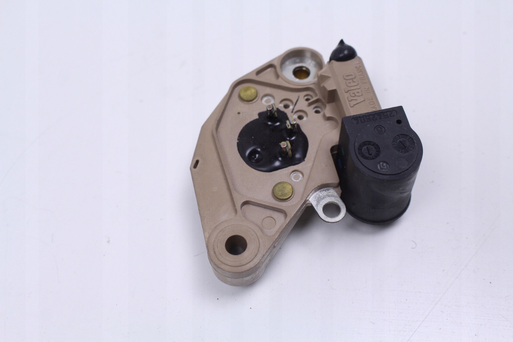 Регулятор генератора mercedes a0031543806 Доставка